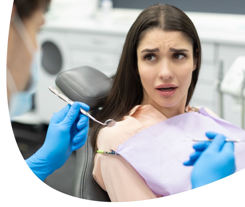 girl worried on dentist