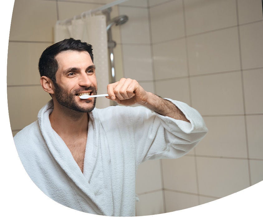 دليل الختيار فرشاة األسنان المناسبة لكم والعناية بها